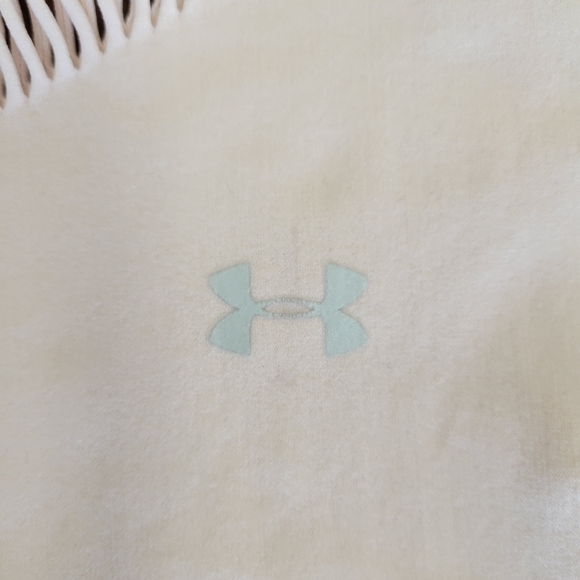 Under Armour Crop Top Heat Gear - Picture 6 of 8